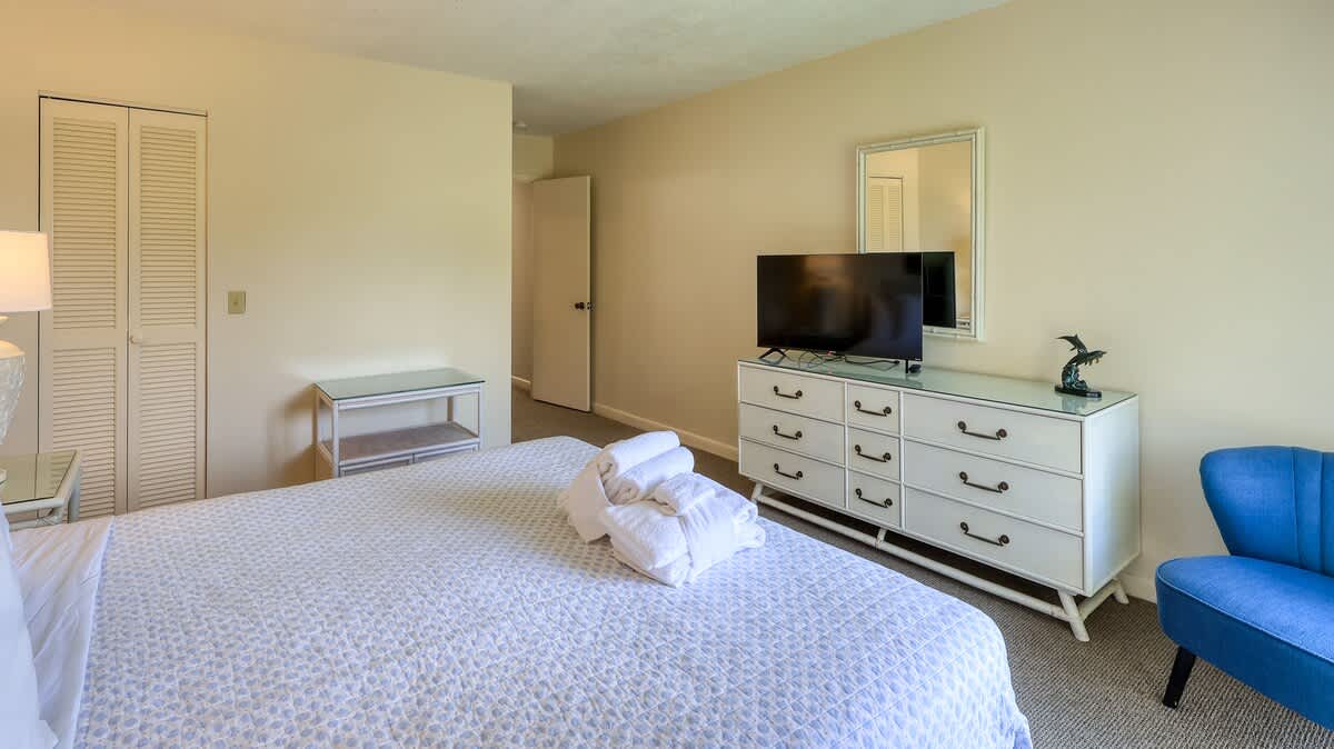 Upstairs Primary Suite