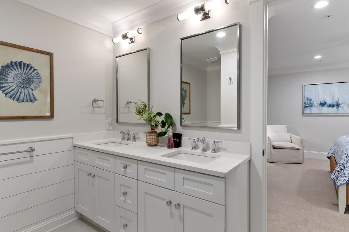 2nd King Suite Bathroom