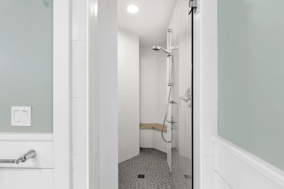 Primary Suite Bathroom