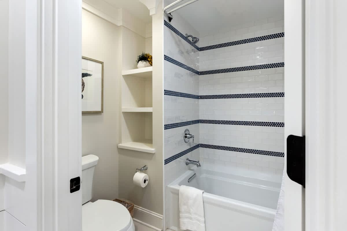 Twin Suite Bathroom