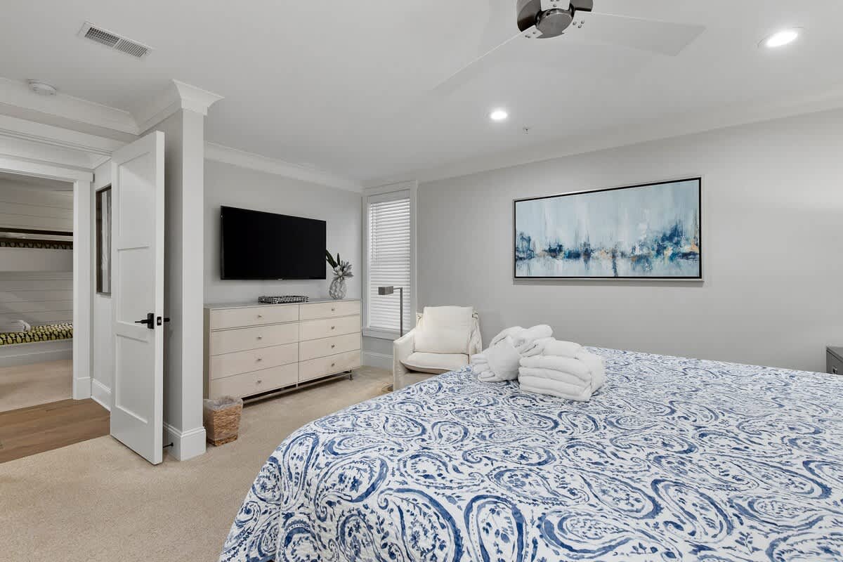 2nd King Suite (Right Side of Villa)