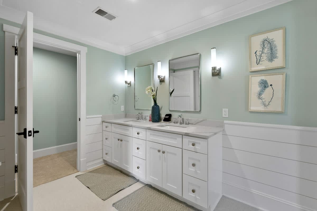 Primary Suite Bathroom