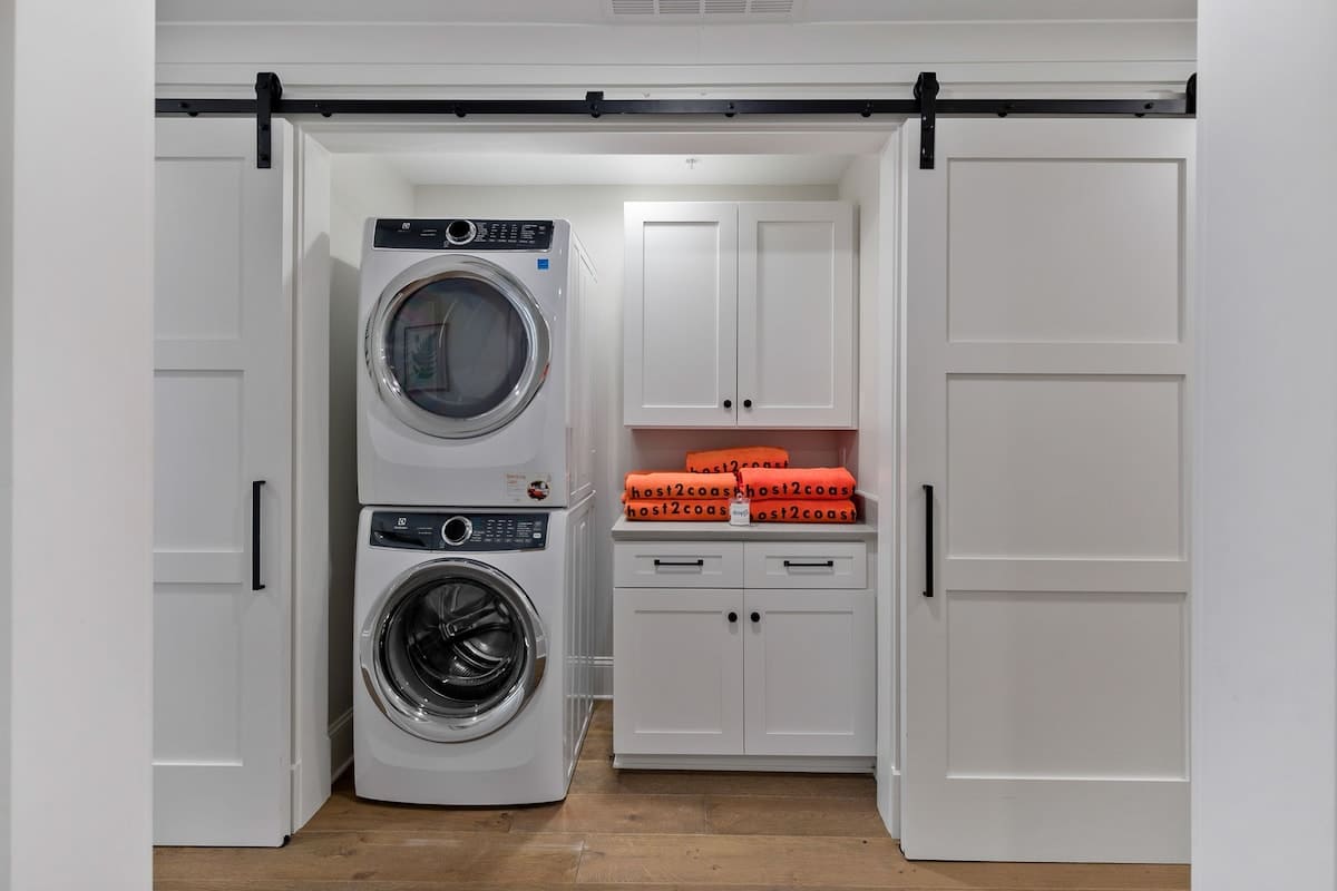 Laundry In Hall