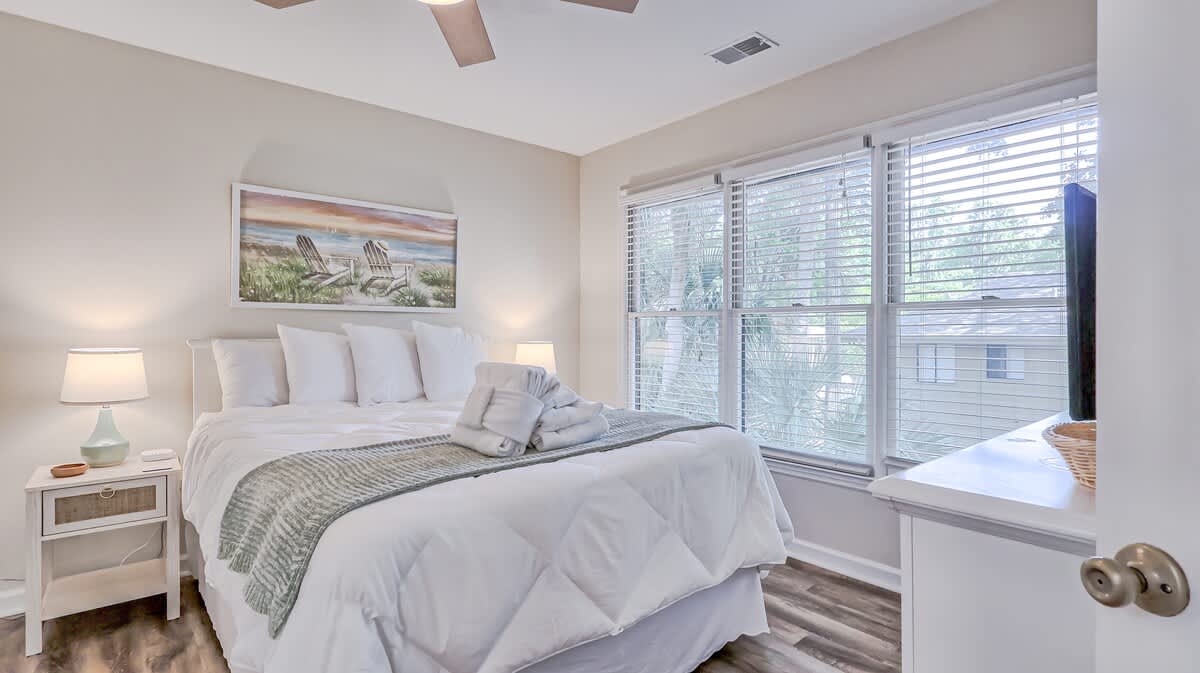 Queen Guest Suite