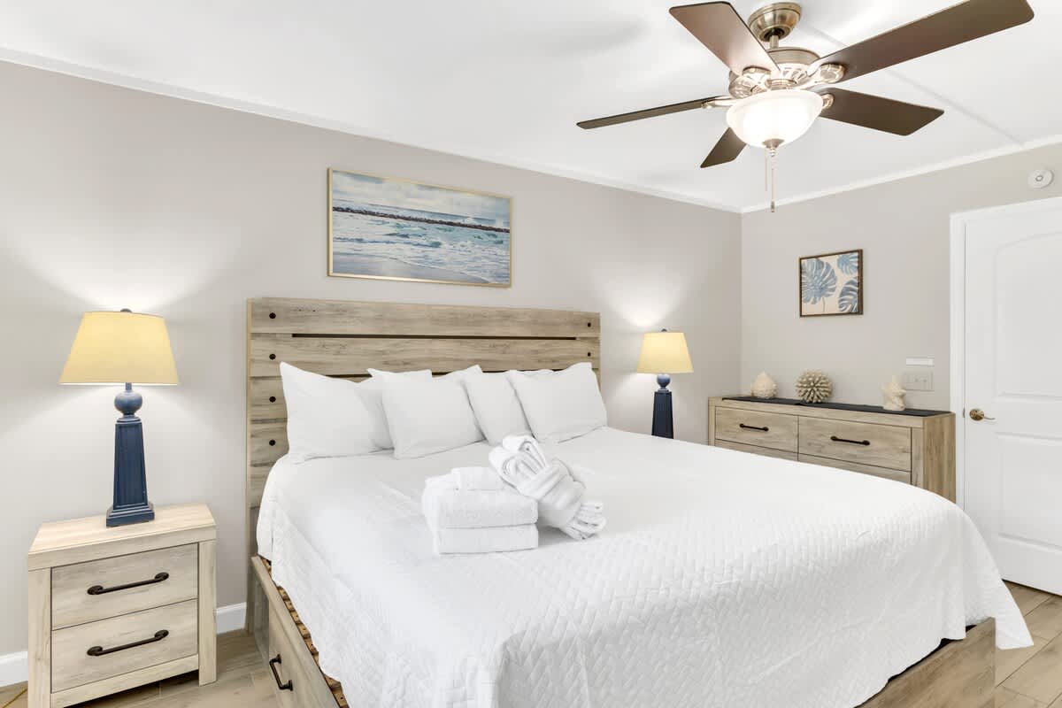 Primary Suite with King Bed and En-Suite Bathroom