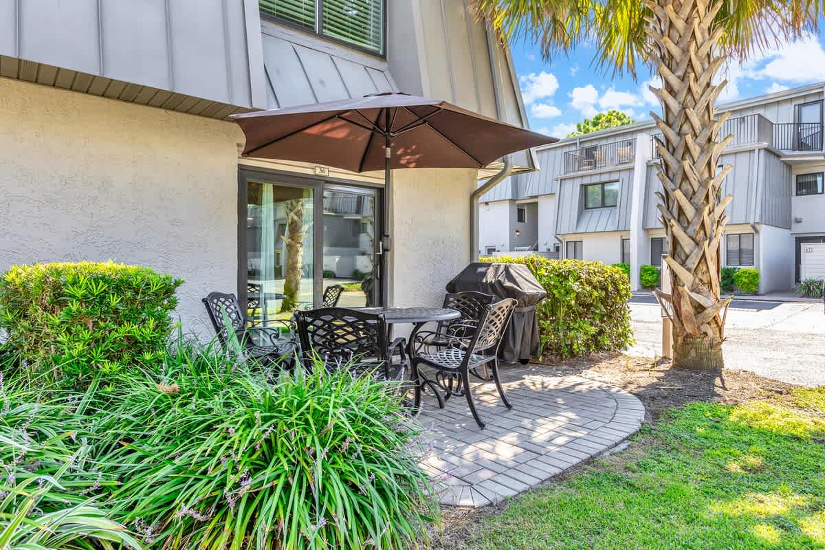Private Patio with Grill