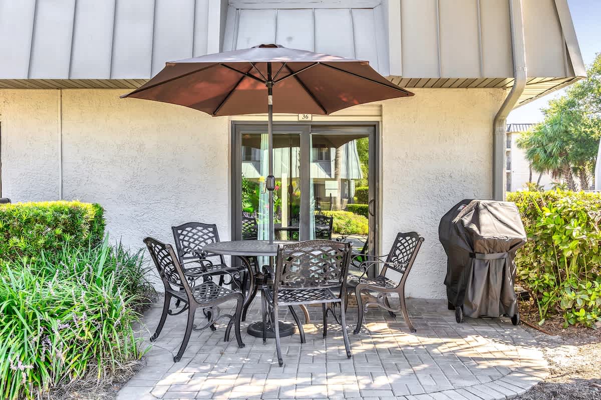 Private Patio with Grill