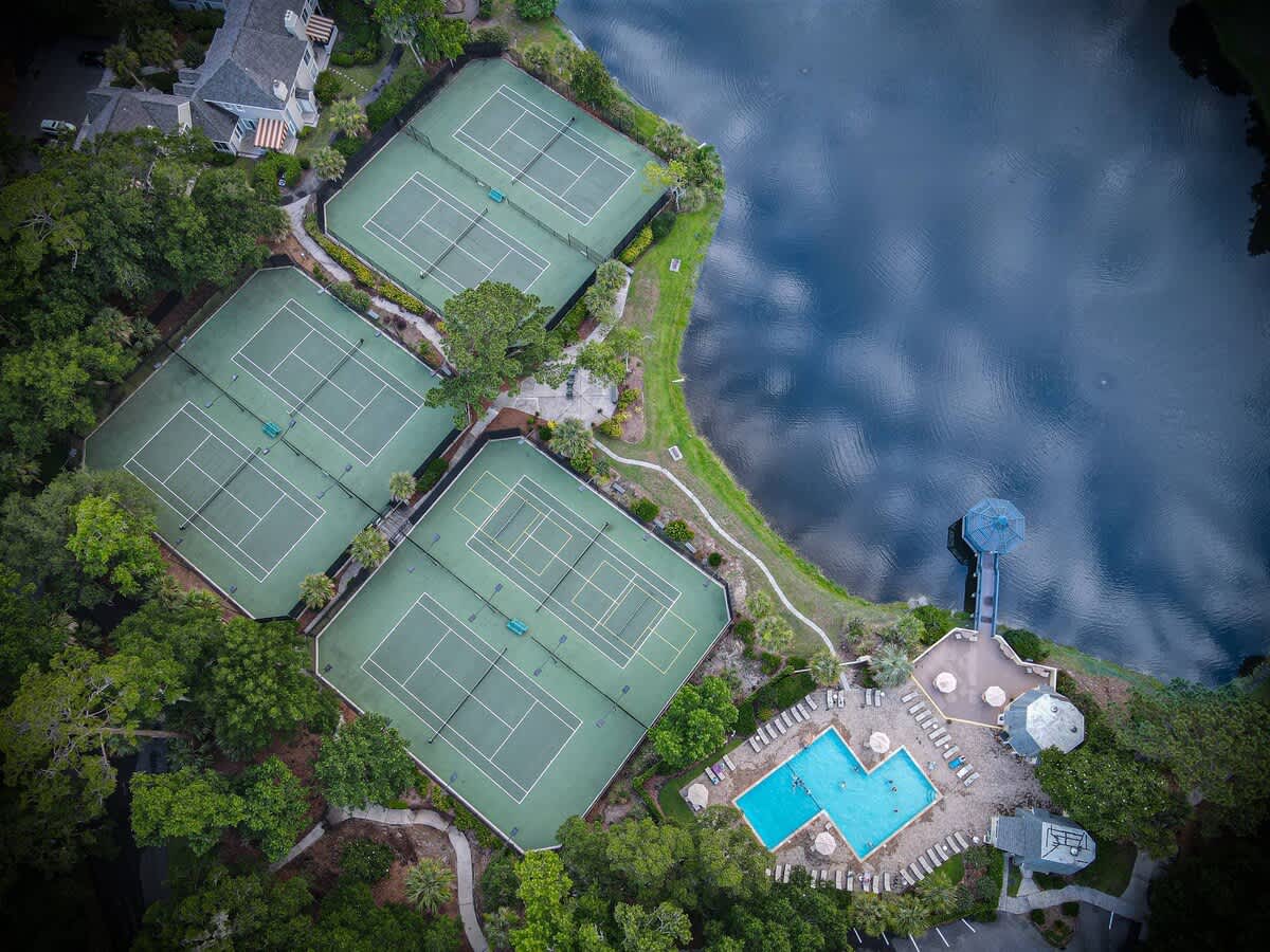 247 Evian 3