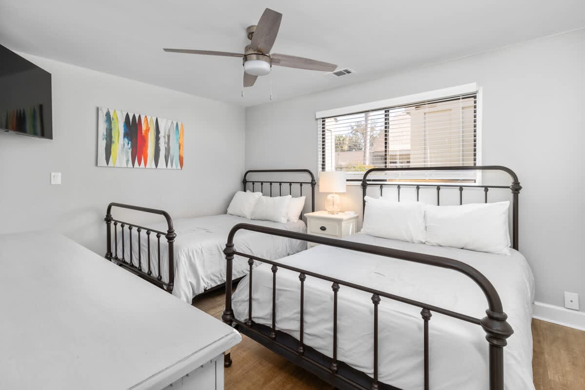 Double Queen Room
