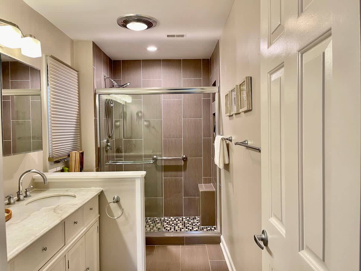 Primary Suite Bathroom