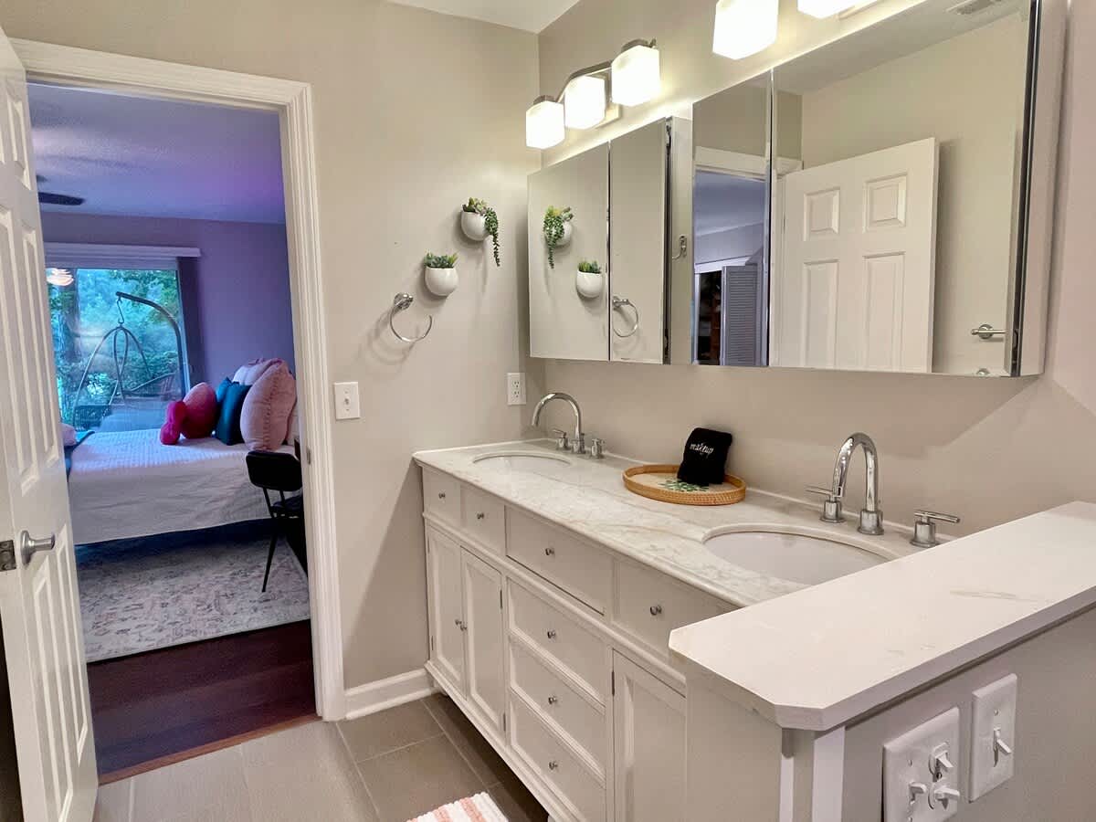 Primary Suite Bathroom