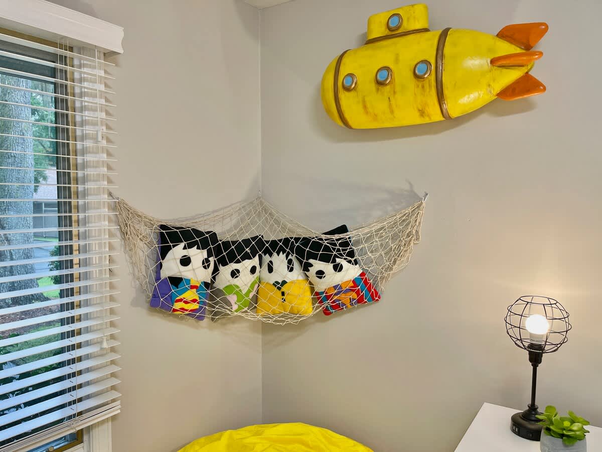 *Yellow Submarine* Twin and Full Bunk Guest Room Details