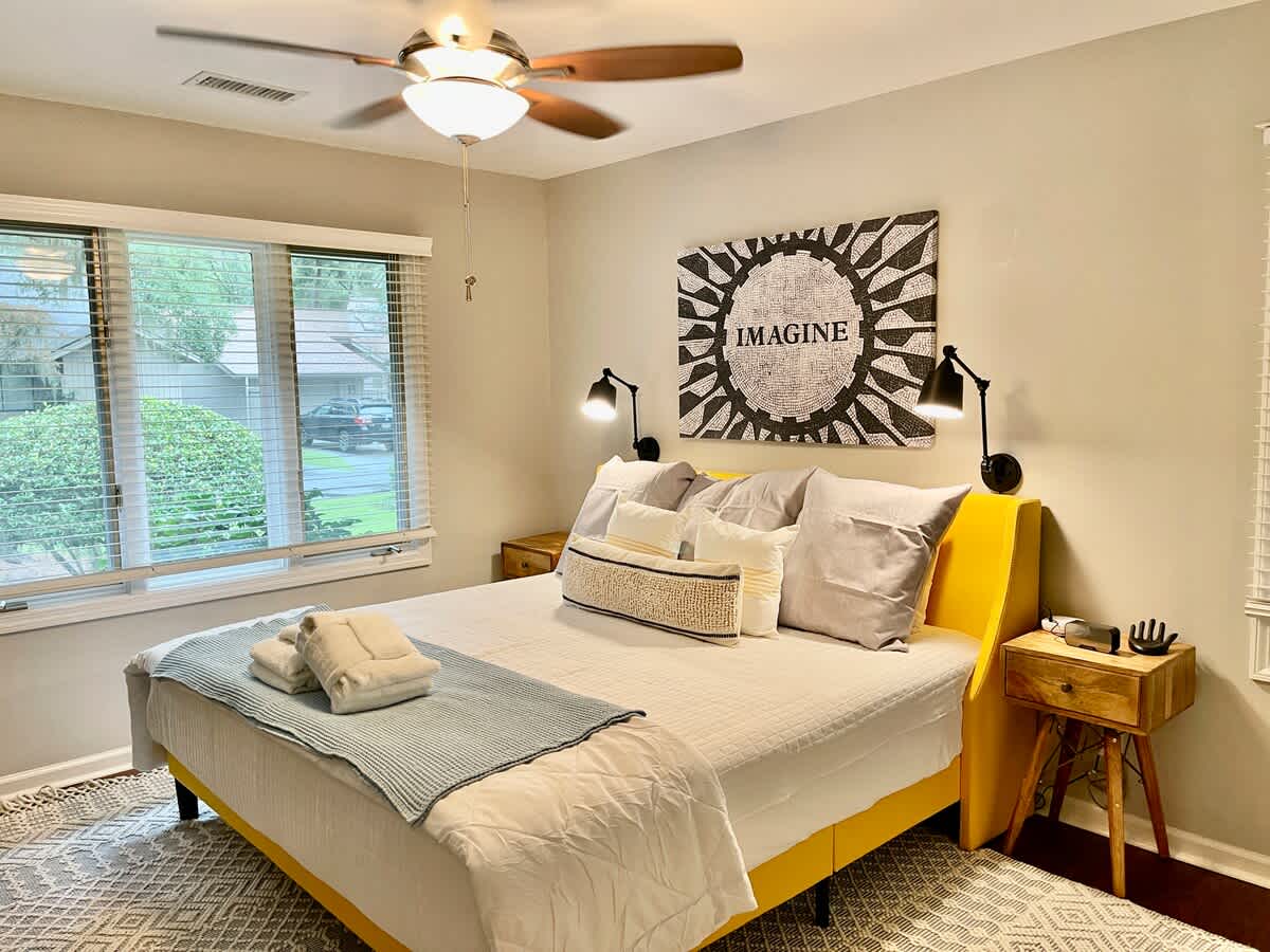 *Imagine* King Guest Room
