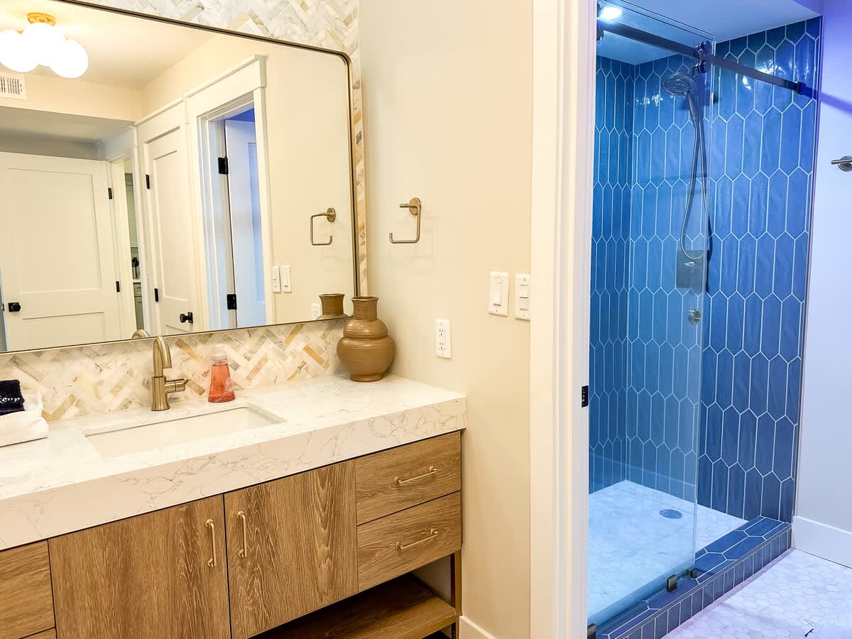 Primary Suite Bathroom