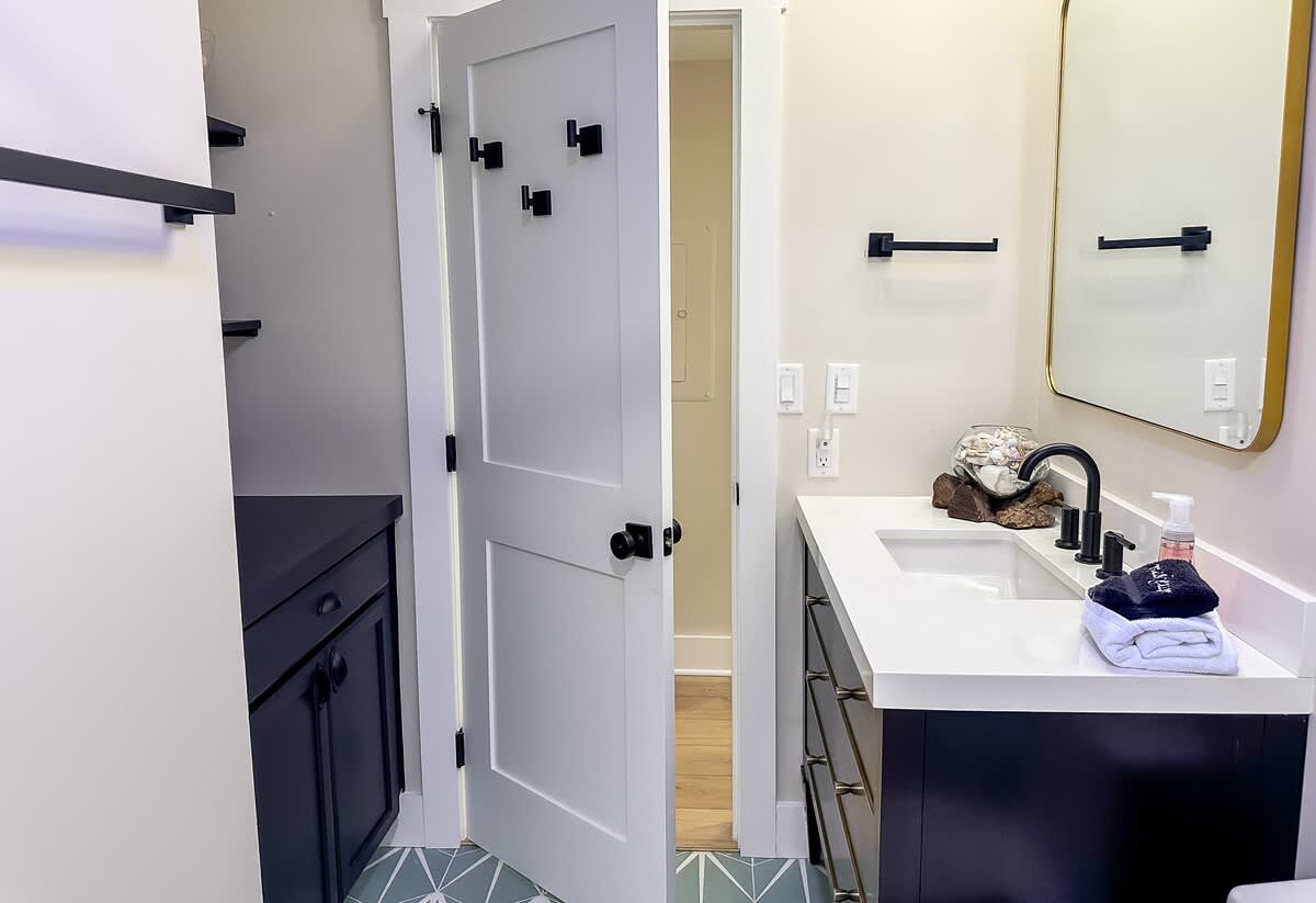 Guest Bathroom