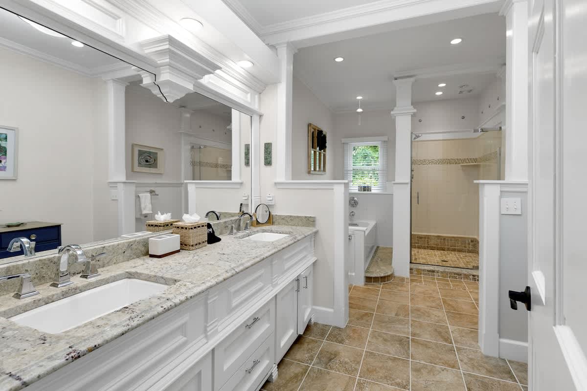 Primary Suite Bathroom