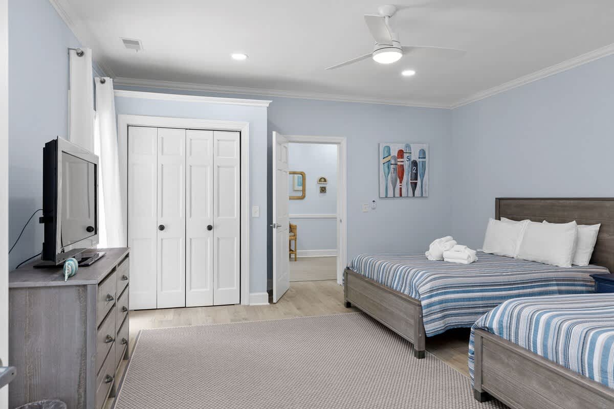 Double Queen Room at Entrance