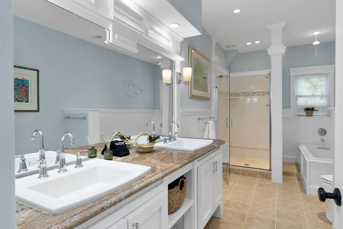 Bathroom for King Room