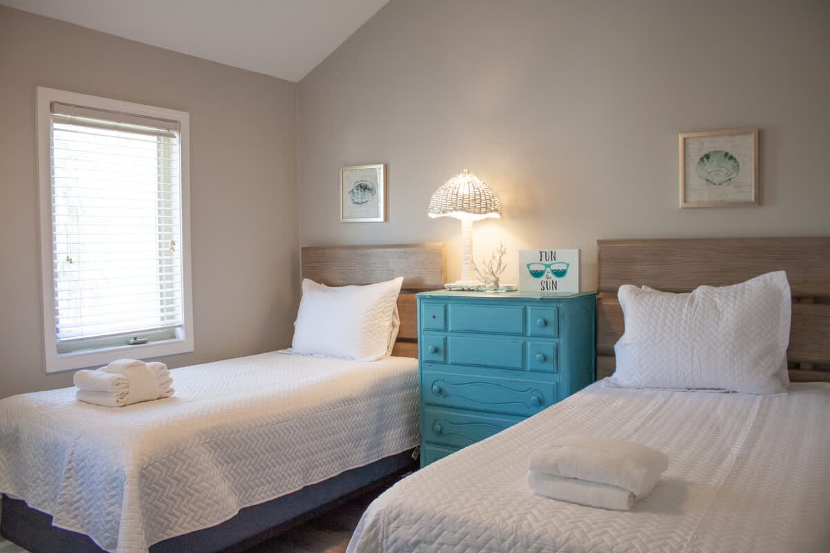 Twin Bedroom