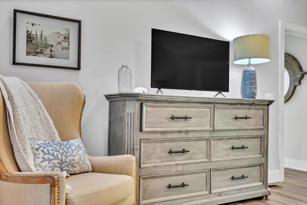 Primary Suite with King Bed
