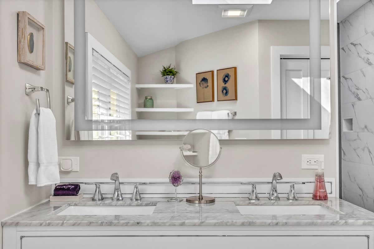 Primary Suite Bathroom