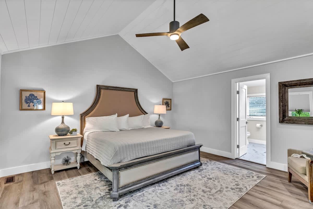 Primary Suite with King Bed