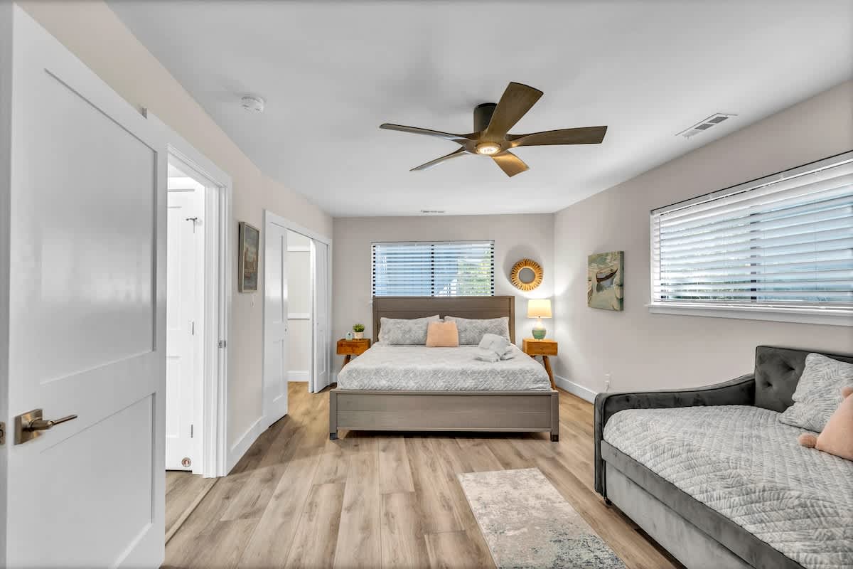 Upstairs King Suite with Daybed