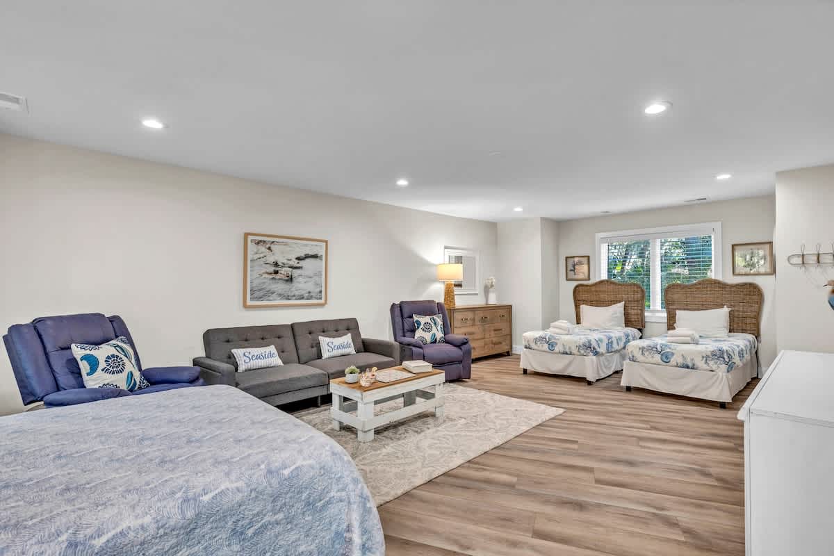Downstairs Queen and Double Twin Room