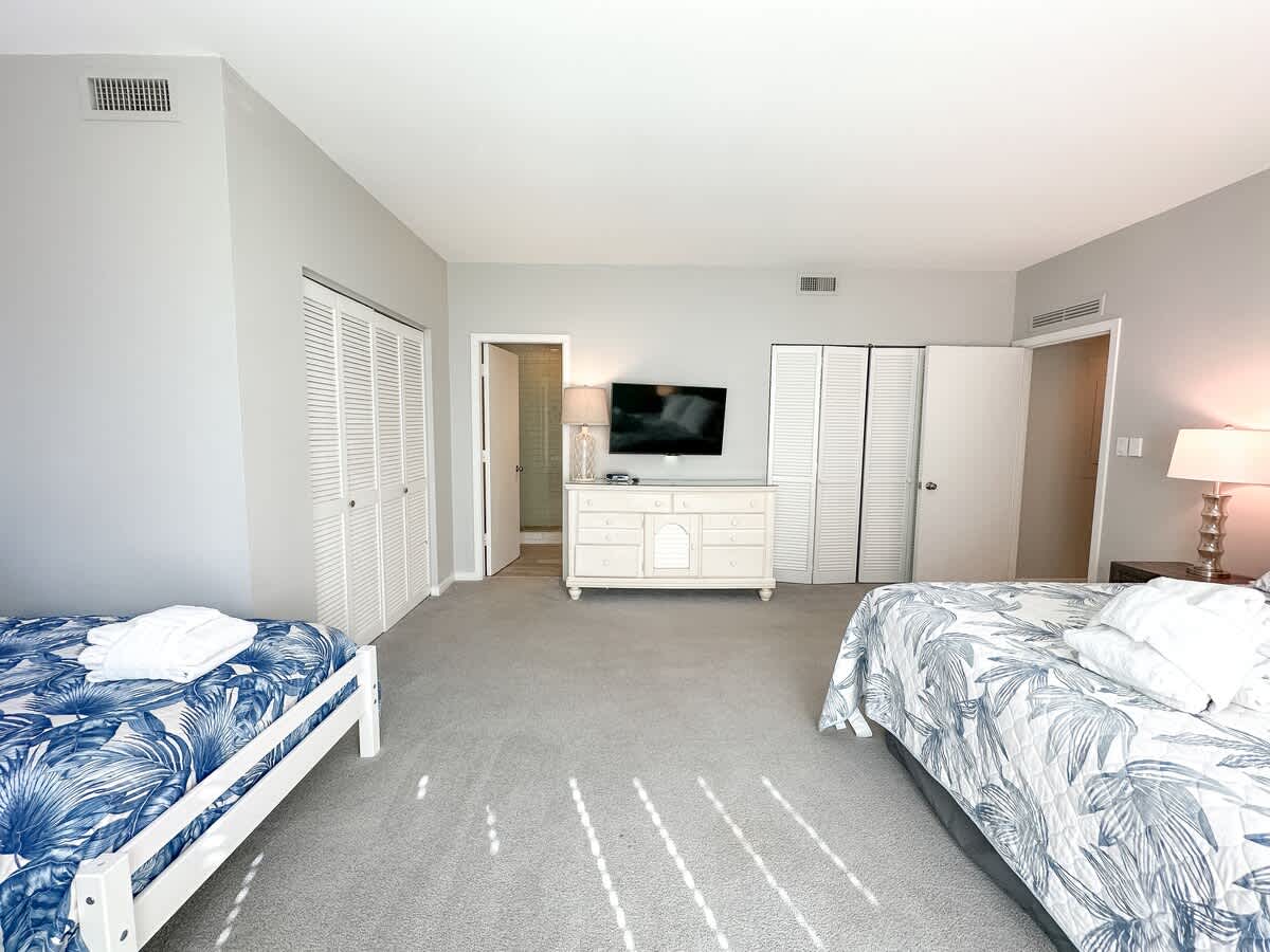 King and Double Twin Suite