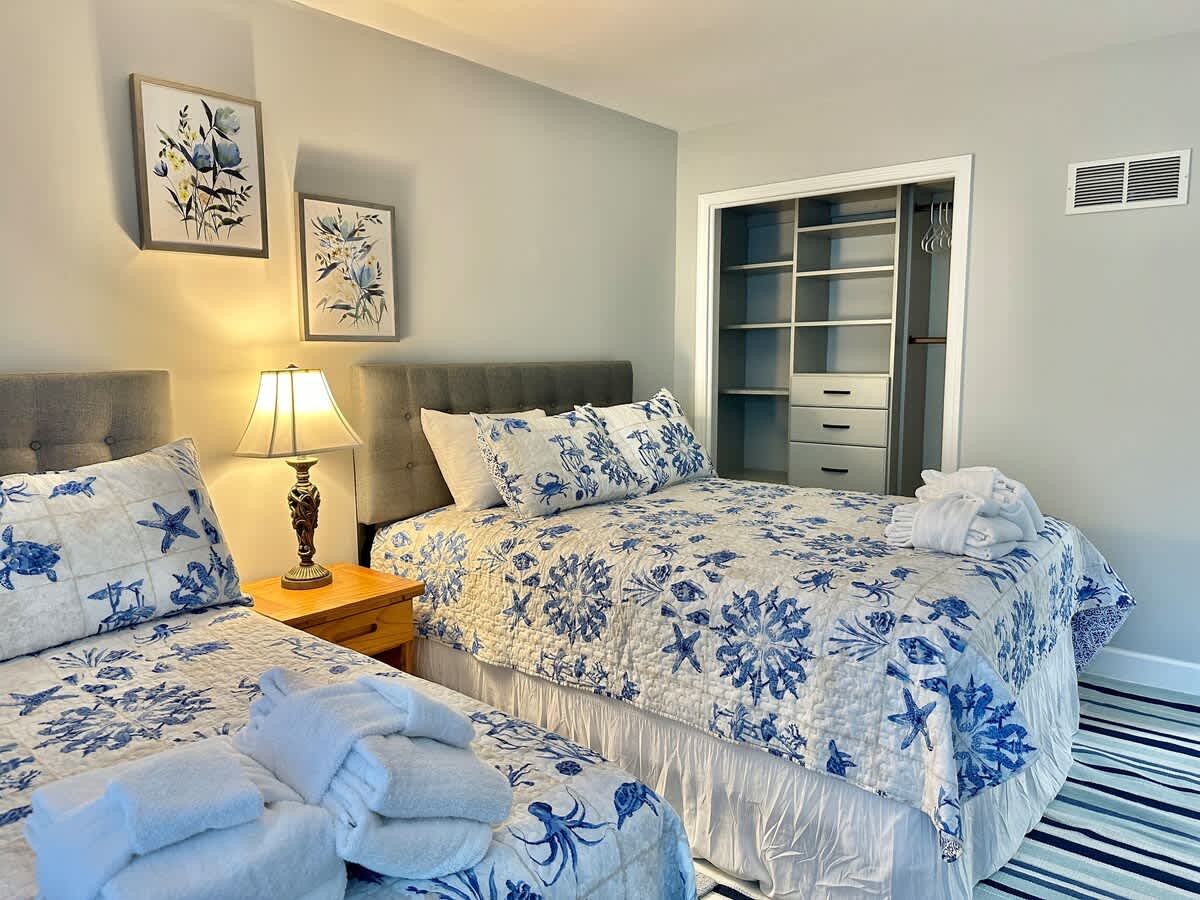 Double Queen Room