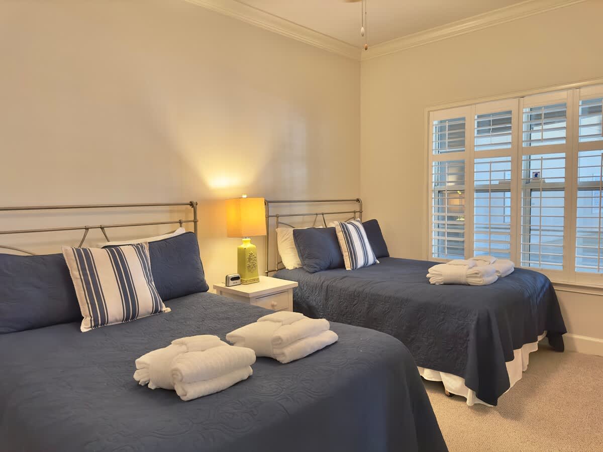 Double Queen Suite