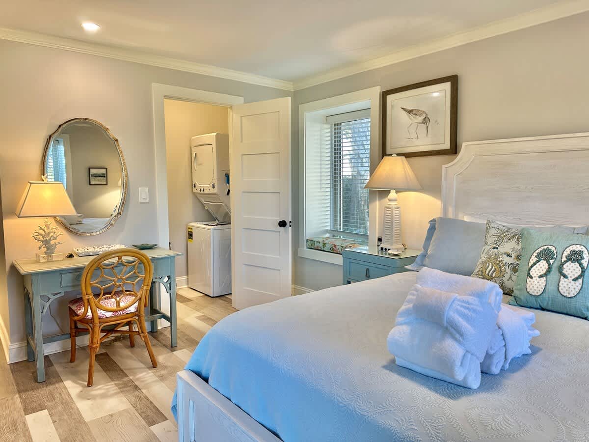 Primary King Room With Laundry Closet