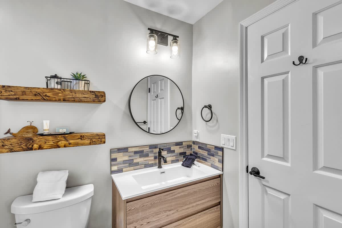 Guest Bathroom