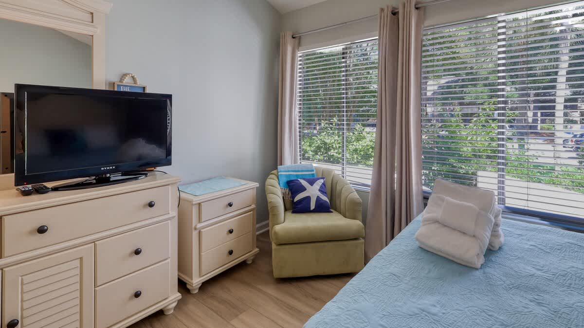 Double Queen Guest Room