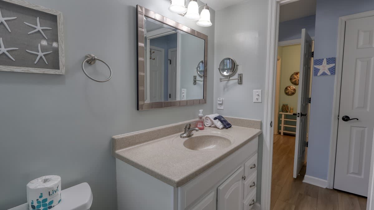 Primary Suite Bathroom