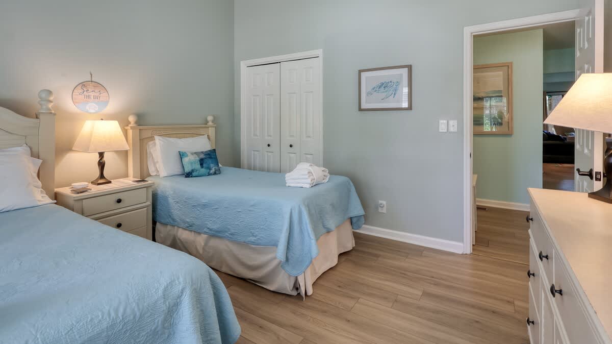 Double Queen Guest Room