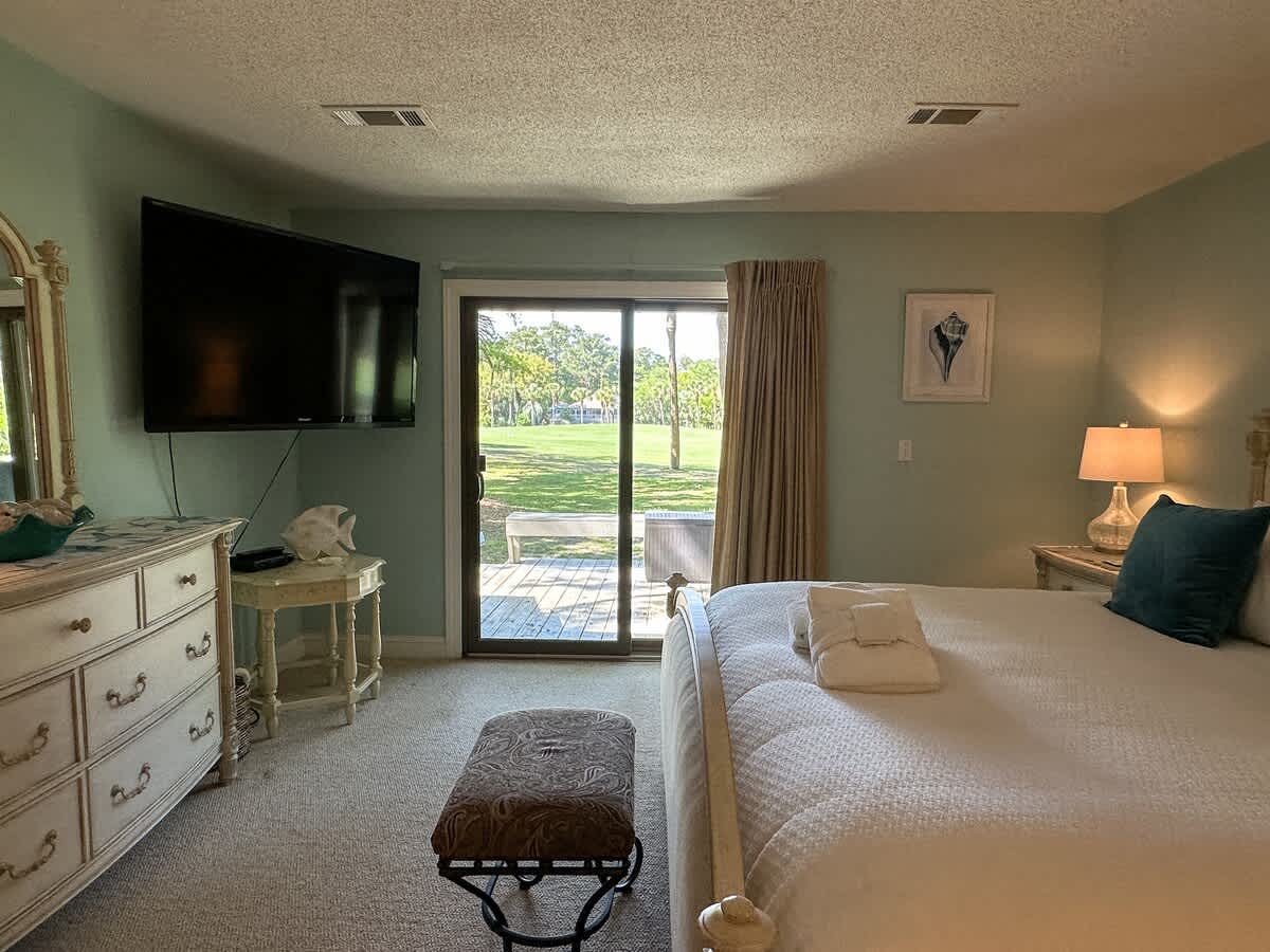 Downstairs Primary Suite