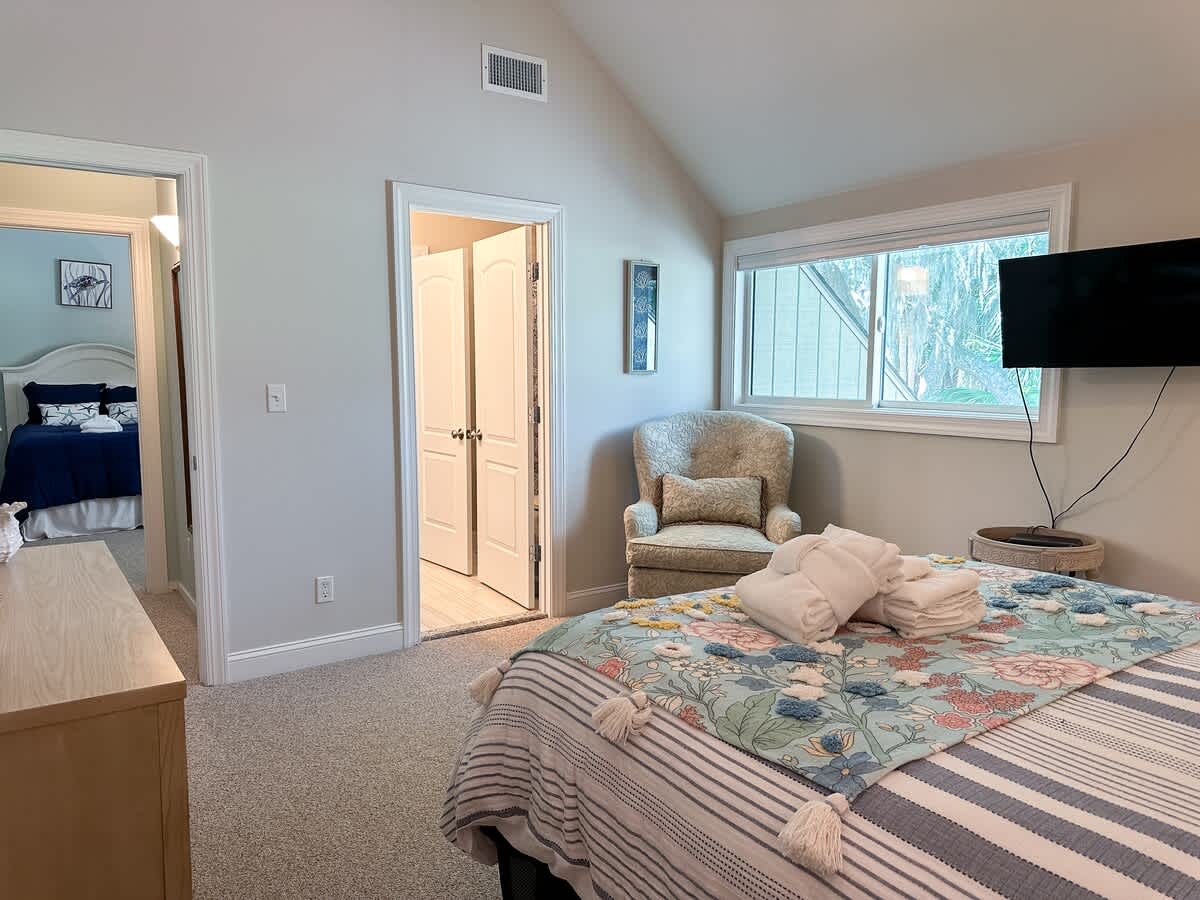 Upstairs Queen Room