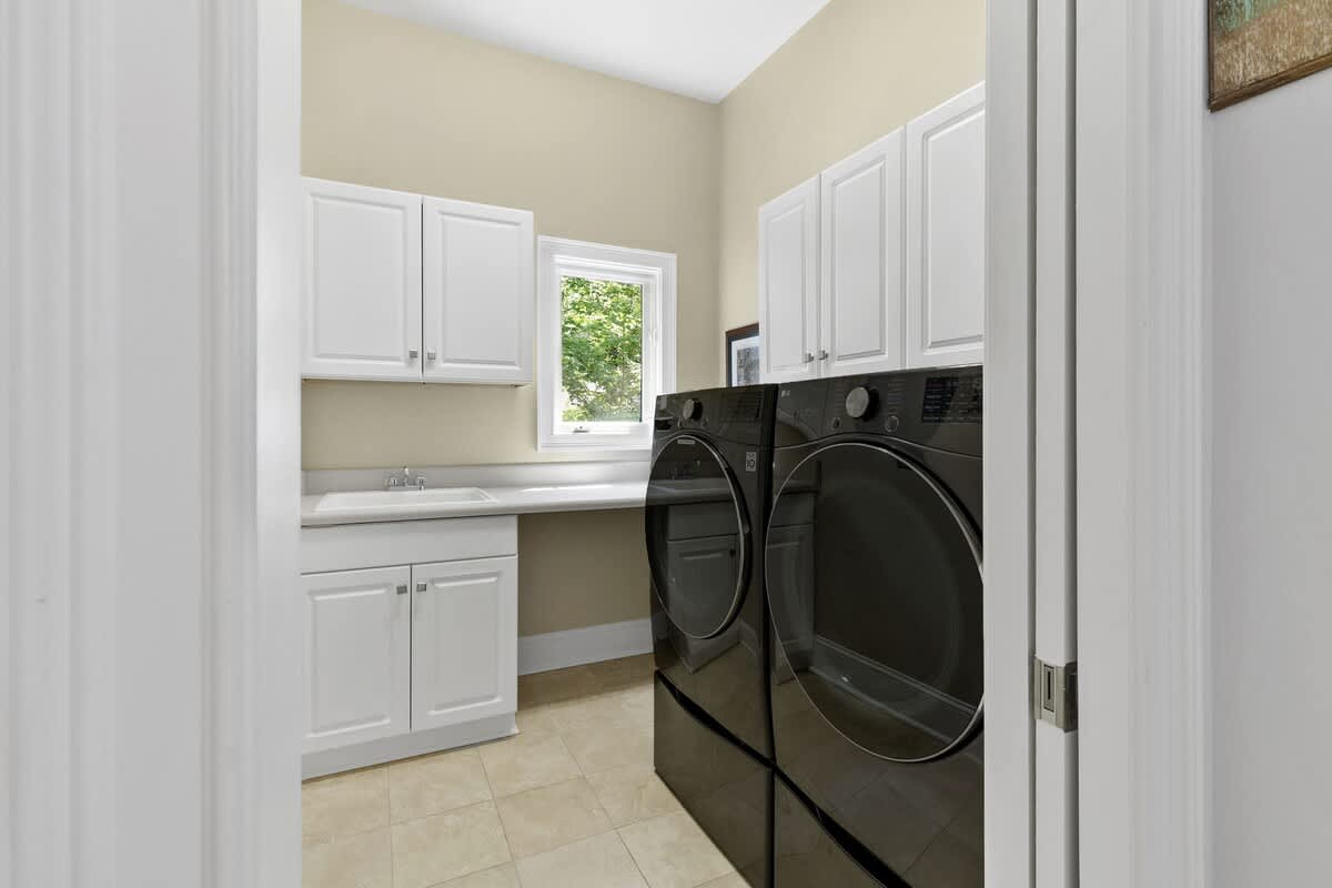 Laundry Room Off Kitchen