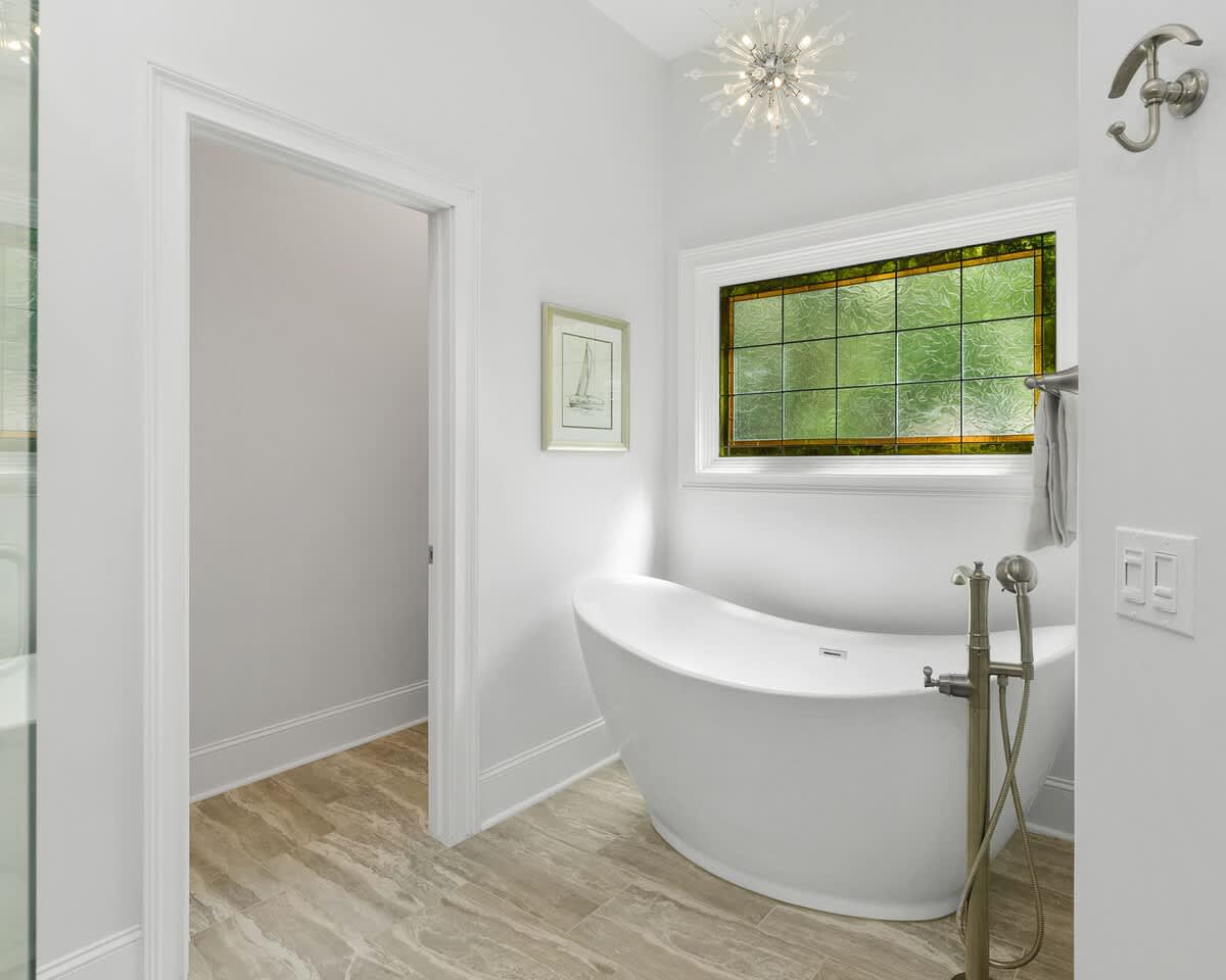 Primary Suite Bathroom