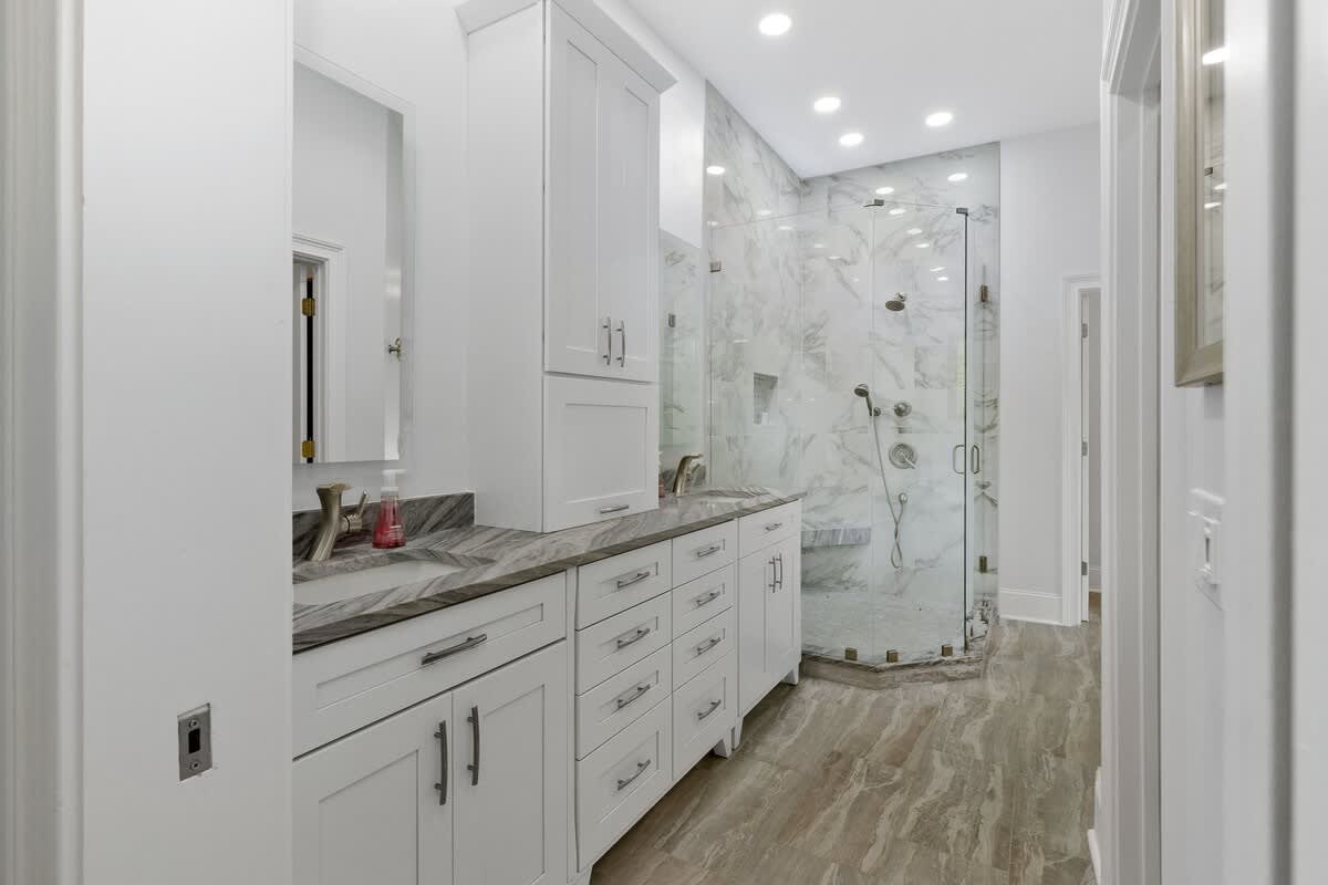 Primary Suite Bathroom