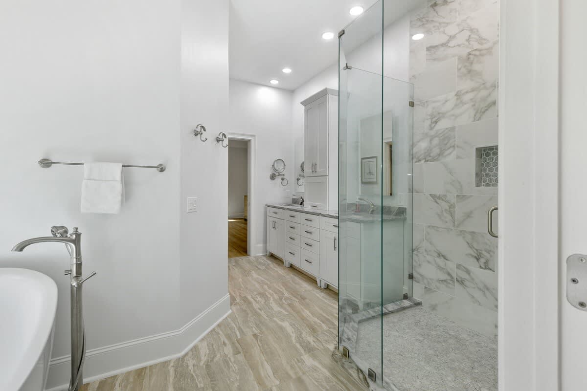 Primary Suite Bathroom