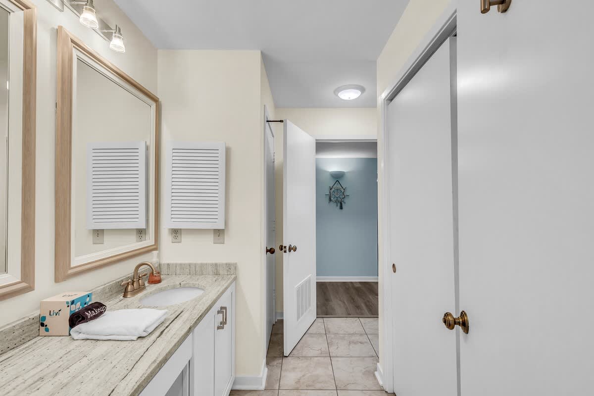 En-Suite Bathroom