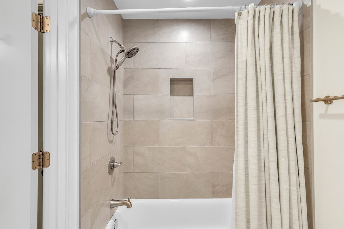 En-Suite Bathroom