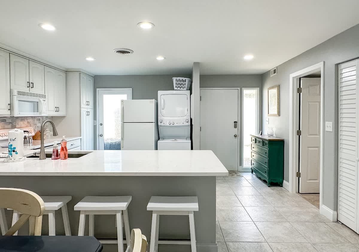558 Queen's Grant 5