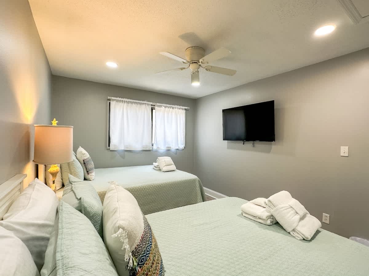 Double Queen Room