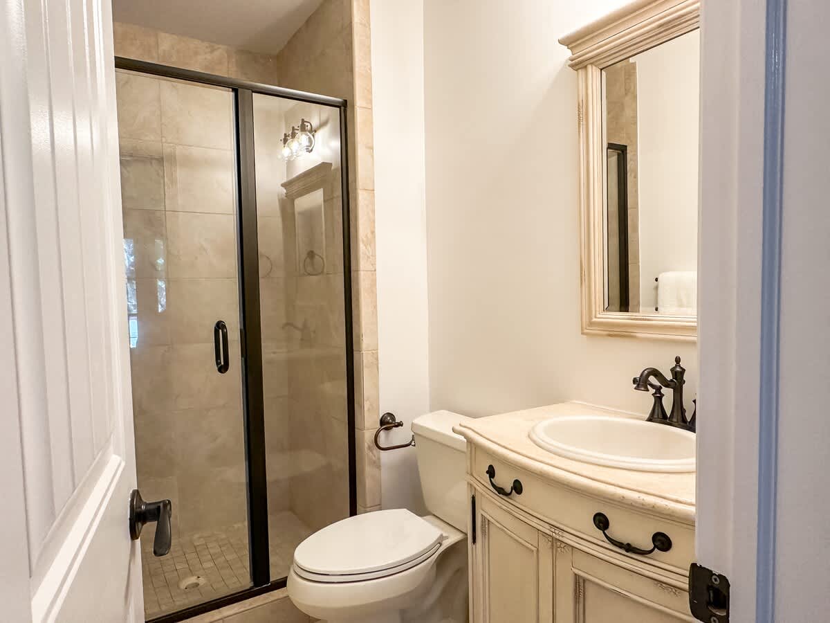 King Suite Bathroom