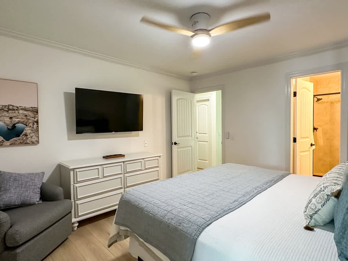 Guest King Suite