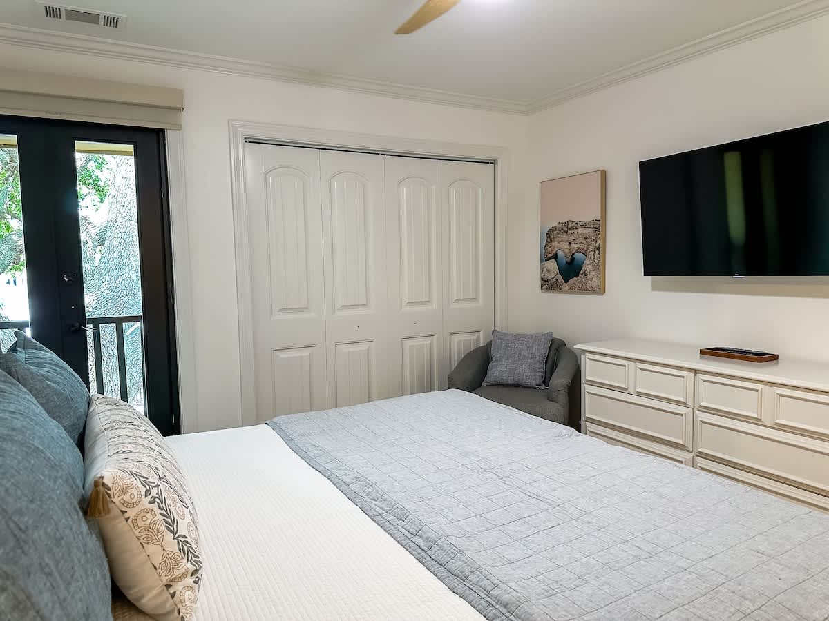 Guest King Suite