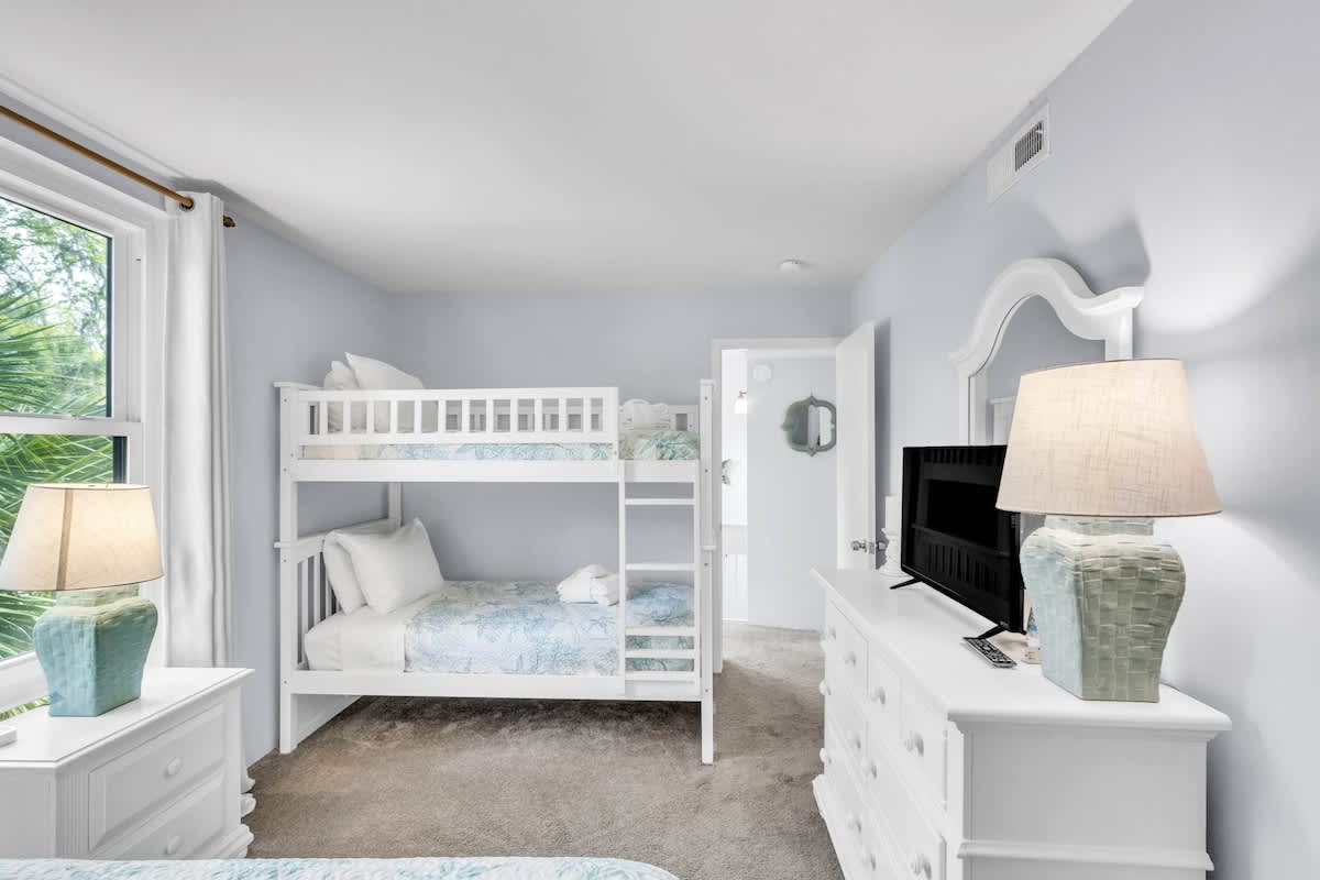 Guest Bedroom with Twin Bunk & Full Bed